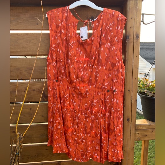 Cute Free people cap sleeve mini dress size large. NWT. - Picture 4 of 6
